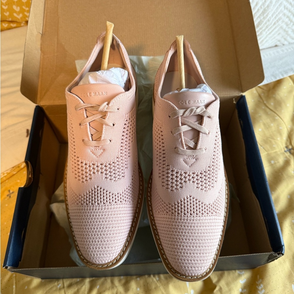New in Box!! Cole Haan Women’s OG Platform Stitch Light Oxfords Rose Smoke Knit